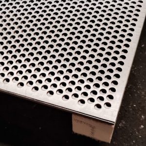 tôle inox perforée